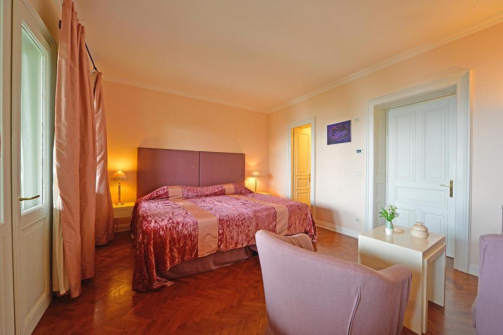 Hotel Villa Astra Lovran Buitenkant foto