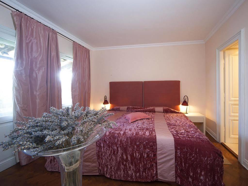 Hotel Villa Astra Lovran Buitenkant foto