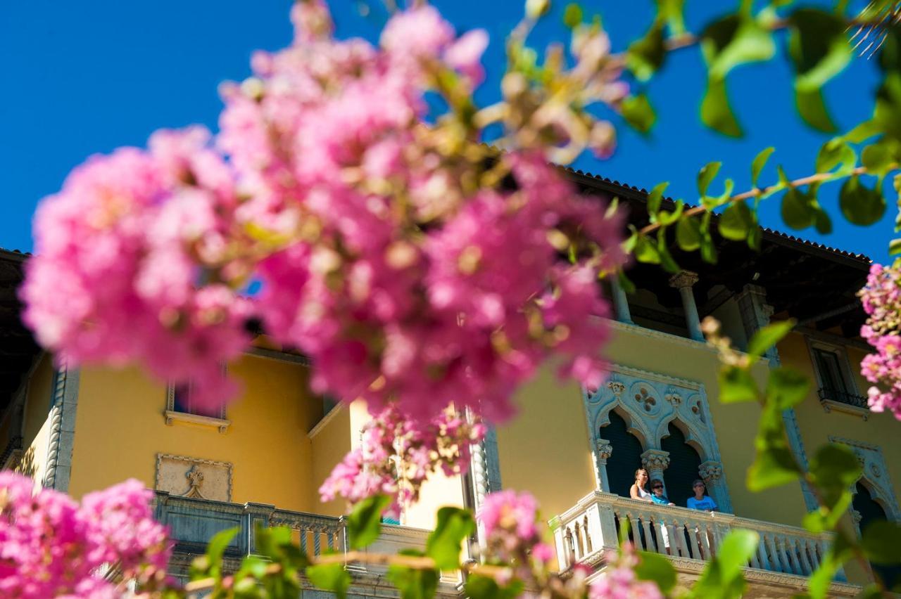 Hotel Villa Astra Lovran Buitenkant foto