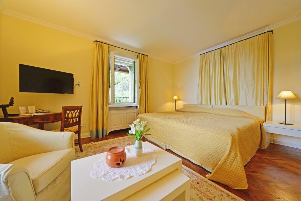 Hotel Villa Astra Lovran Buitenkant foto