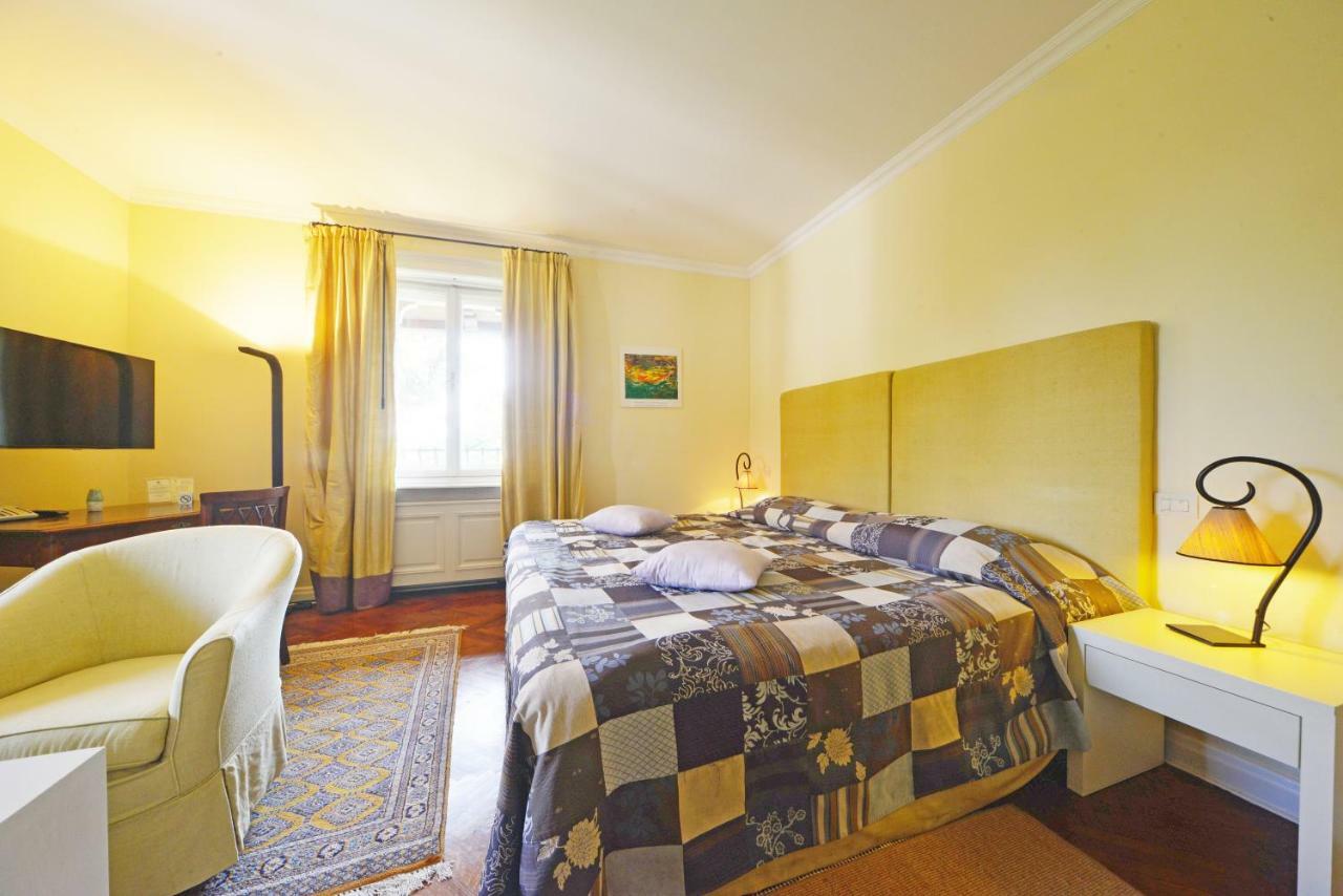 Hotel Villa Astra Lovran Buitenkant foto